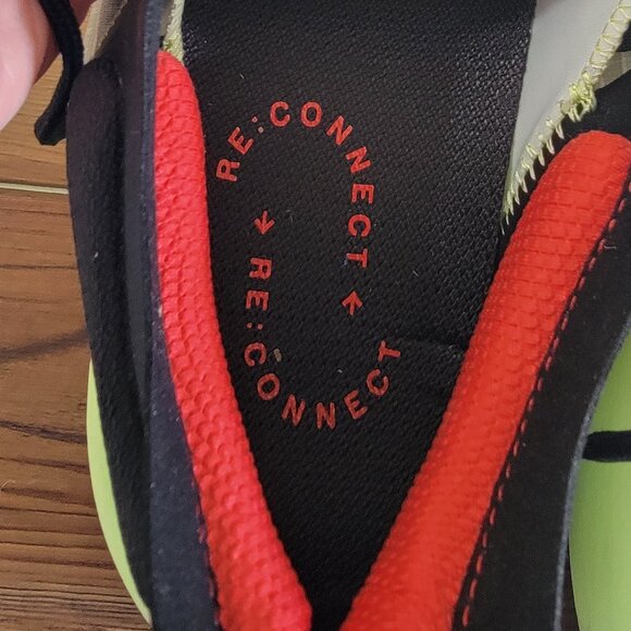 Athletic_Shoes